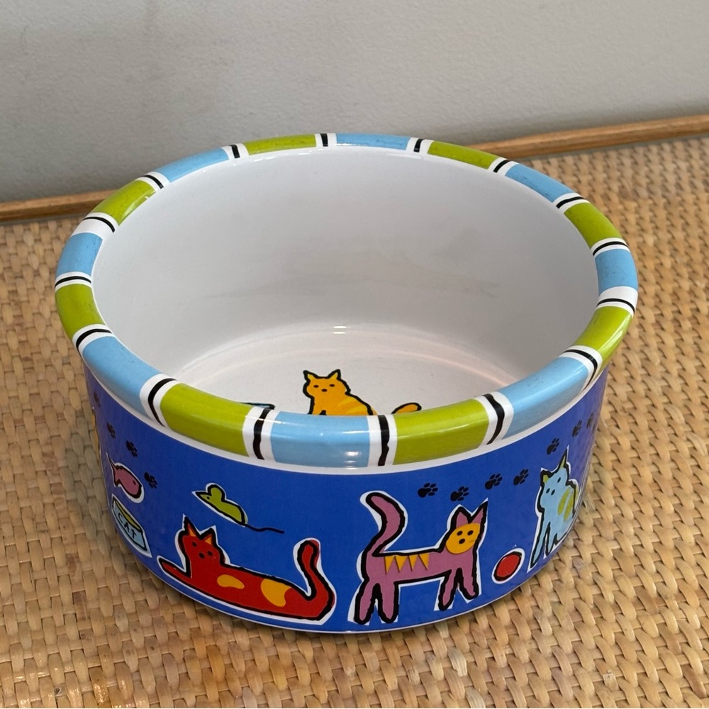 Signature 2007 Run Kitty Run Cat bowl as new condition!
